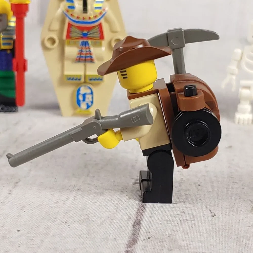MINIFIGURES ONLY - LEGO 5988 Pharaoh's Forbidden Ruins Adventurers Desert Hotep